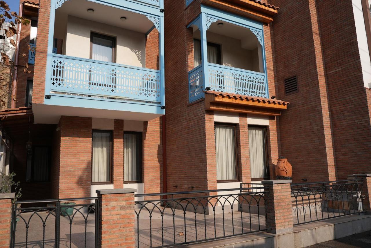 Hotel Embassy Tbilisi Ngoại thất bức ảnh