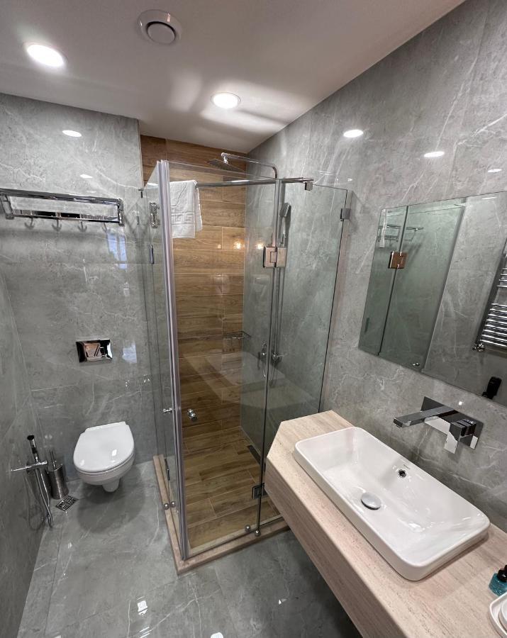 Hotel Embassy Tbilisi Ngoại thất bức ảnh