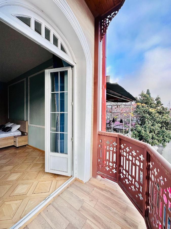 Hotel Embassy Tbilisi Ngoại thất bức ảnh