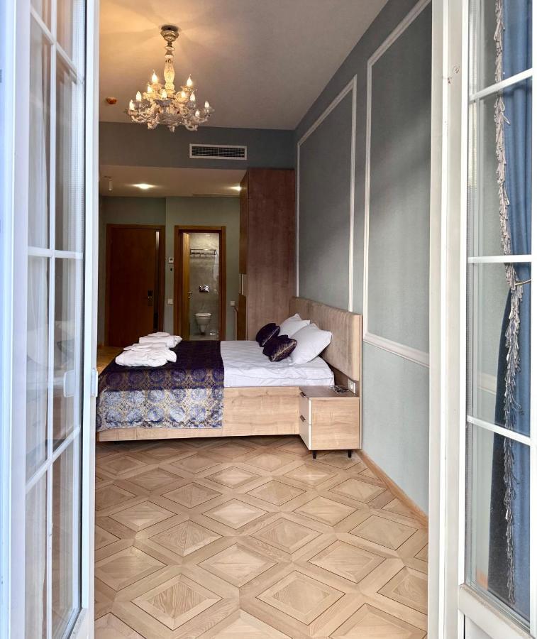 Hotel Embassy Tbilisi Ngoại thất bức ảnh