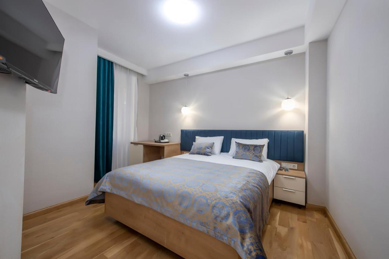 Hotel Embassy Tbilisi Ngoại thất bức ảnh