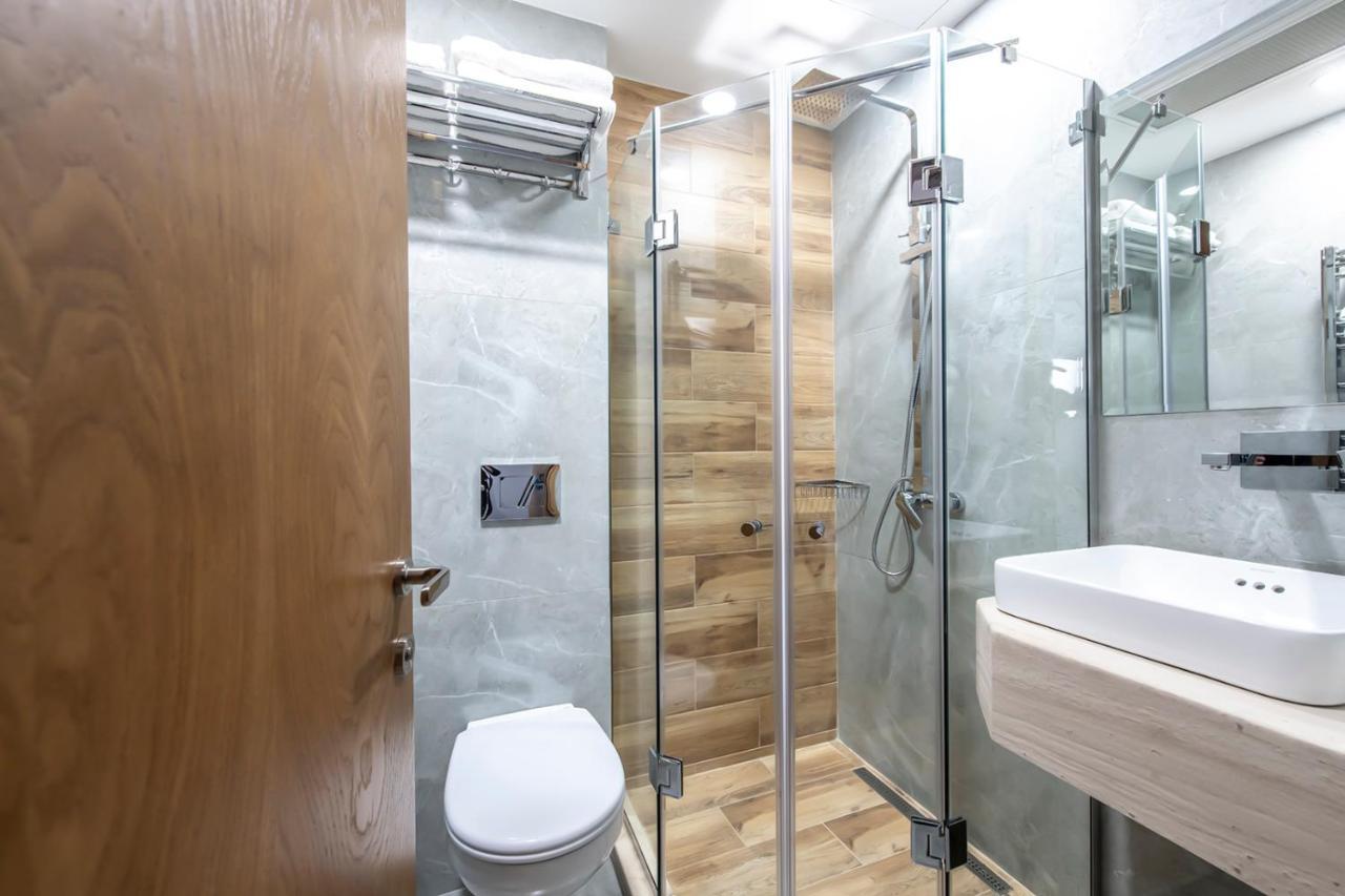 Hotel Embassy Tbilisi Ngoại thất bức ảnh