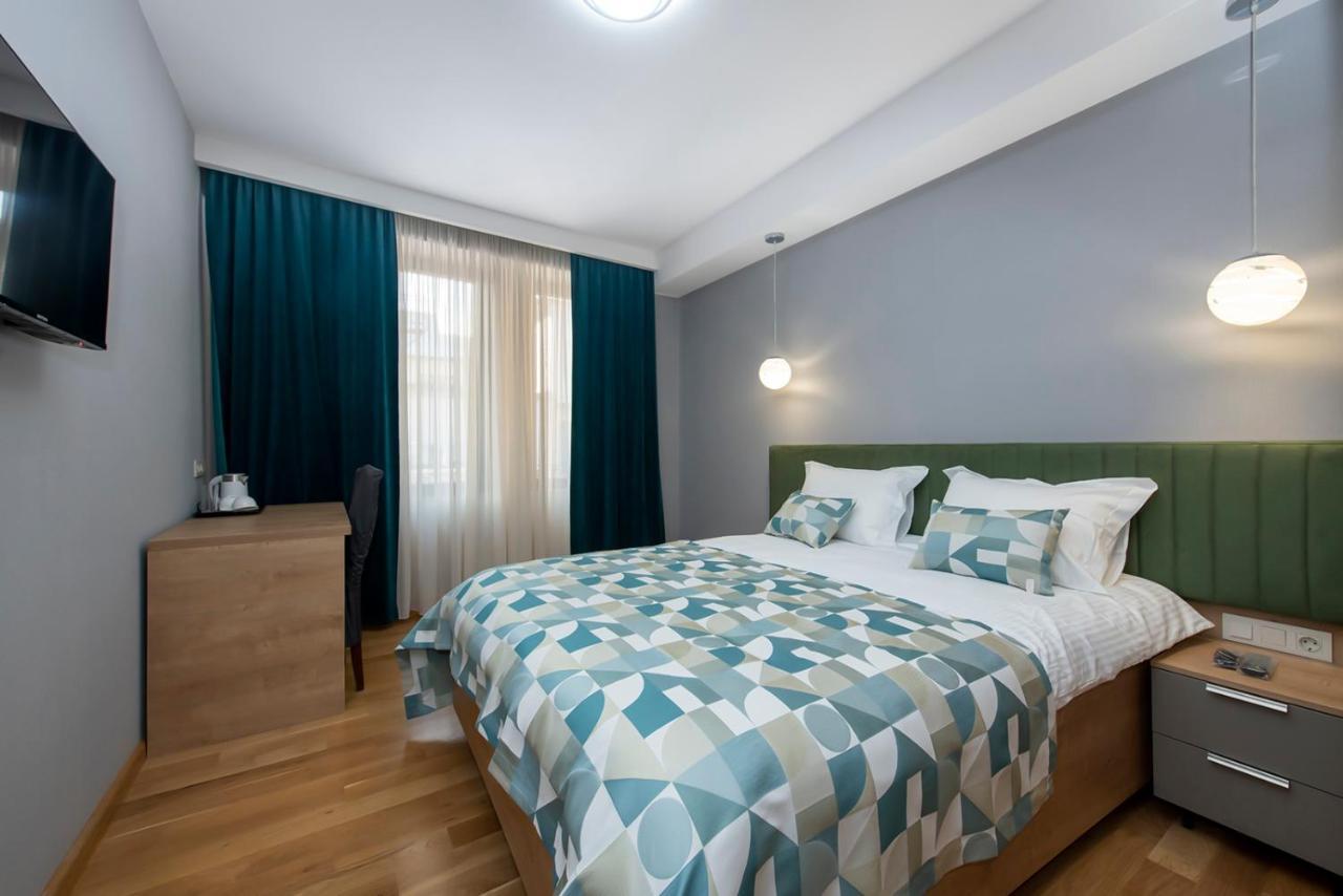 Hotel Embassy Tbilisi Ngoại thất bức ảnh