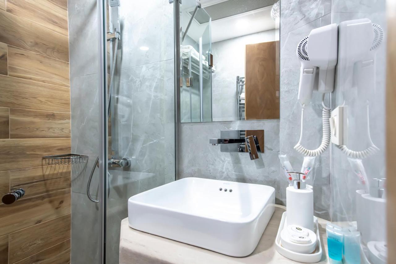 Hotel Embassy Tbilisi Ngoại thất bức ảnh