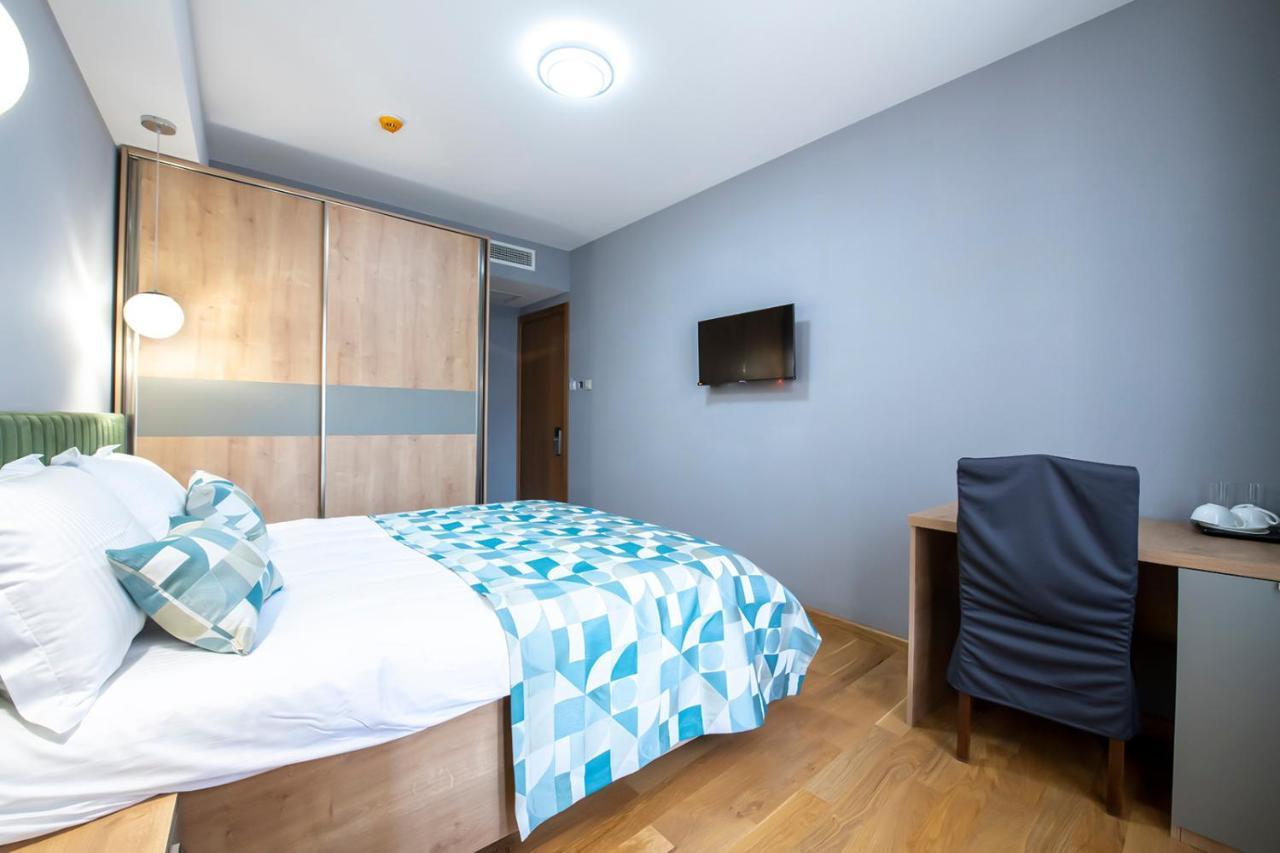 Hotel Embassy Tbilisi Ngoại thất bức ảnh